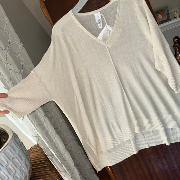 NWT Wynne Layers Womens Sweater Ivory Small Batwing 3/4 Sleeve V Neck Boxy Fit - Picture 2 of 10